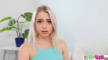 Похотливый брат трахнул блондинку